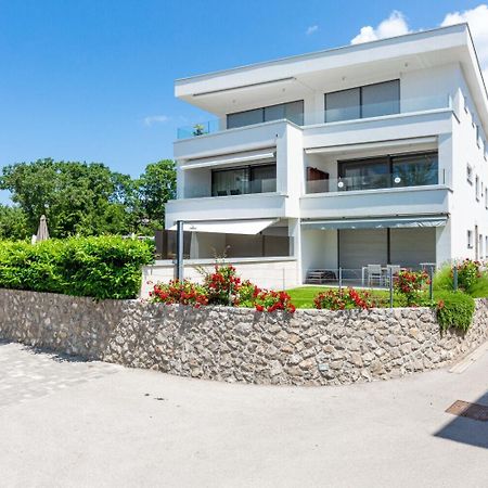 Apartments Marina Malinska Buitenkant foto
